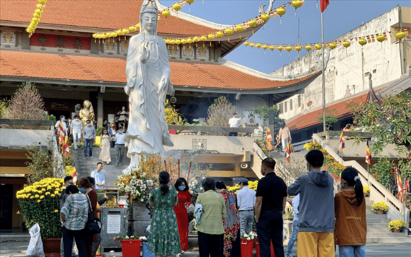 30 bài thơ đi lễ chùa đầu năm cầu an, cầu duyên hay ngắn gọn (3)