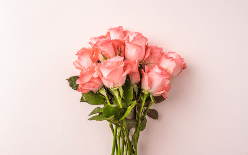 Cắm hoa trên bàn thờ_ Cách cắm, mẫu hoa và lưu ý khi cắm (17)