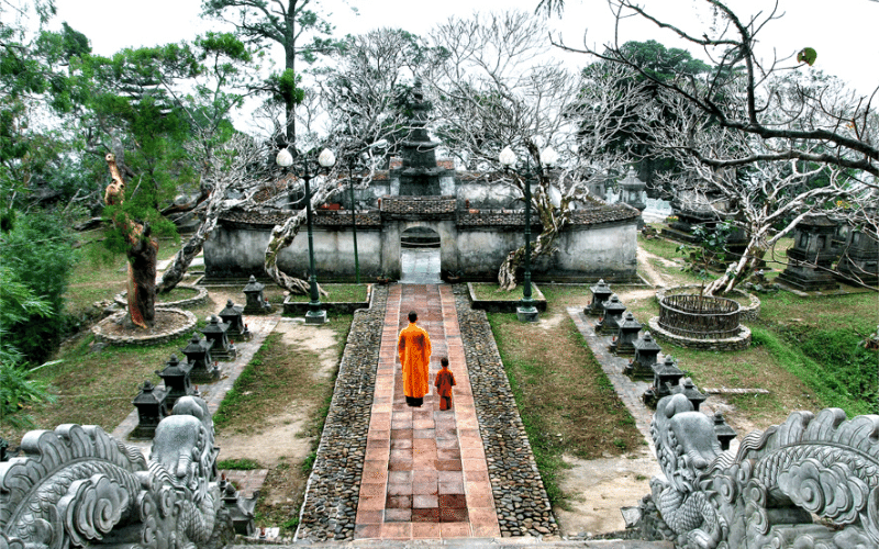 Khám phá chùa Hoa Yên tại núi Yên Tử (4)