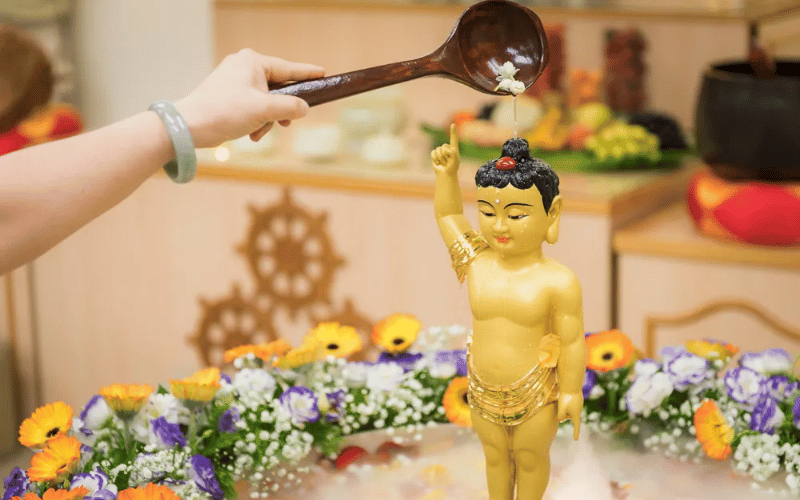 Phật dạy phương pháp tắm tượng cho Phật Tử (2)