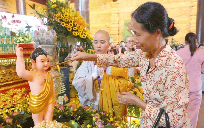 Phật dạy phương pháp tắm tượng cho Phật Tử (4)