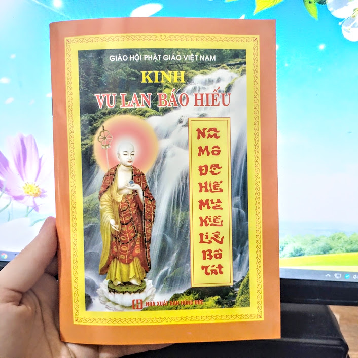 Tụng kinh Vu Lan Báo Hiếu