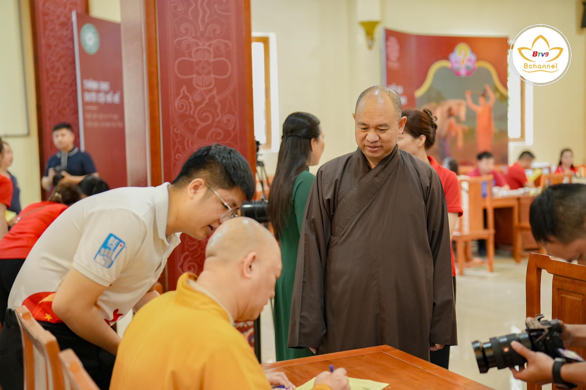 Hiến máu cứu người – Hành Bồ Tát đạo