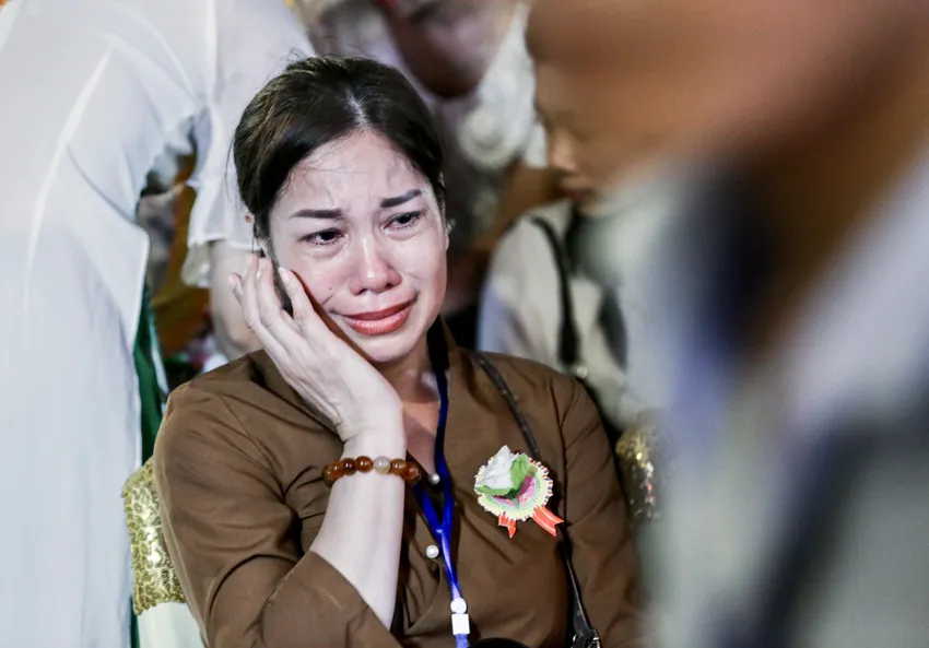 nghi thức bông Hồng cài áo