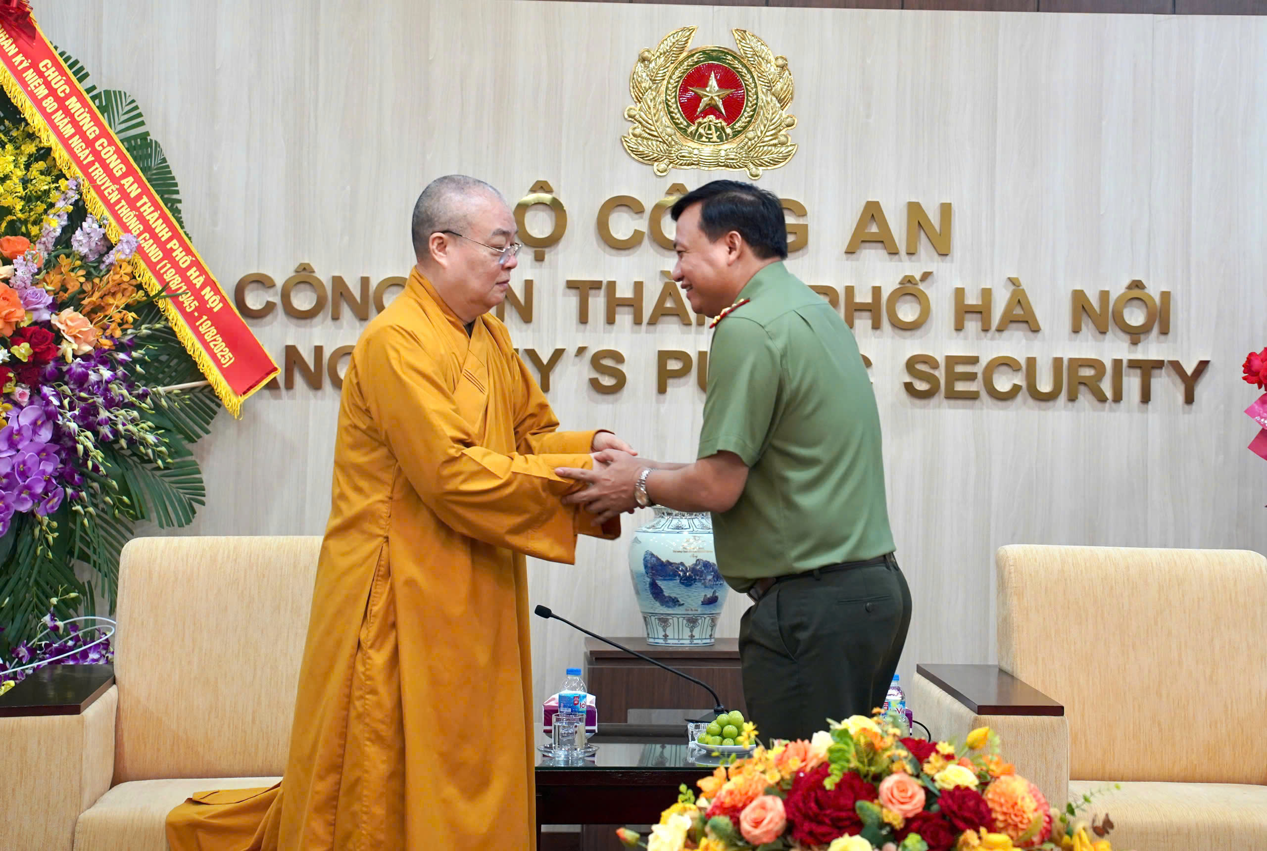 Hòa thượng Thích Thanh Nhiễu gửi lời cảm ơn sâu sắc tới lãnh đạo và cán bộ, chiến sĩ Công an Thủ đô