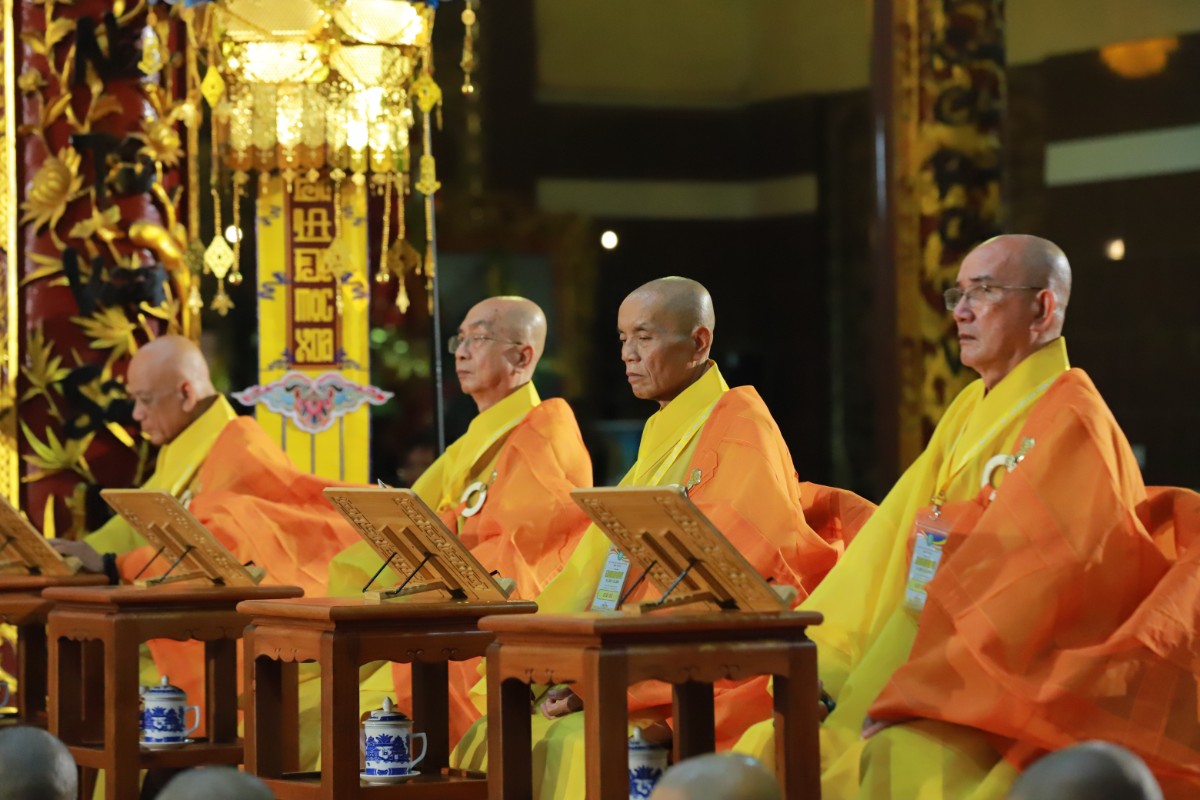 Hình ảnh Giới tử Ni Đại Giới đàn Thiện Từ cầu thỉnh Đại Tăng thọ lãnh giáo pháp