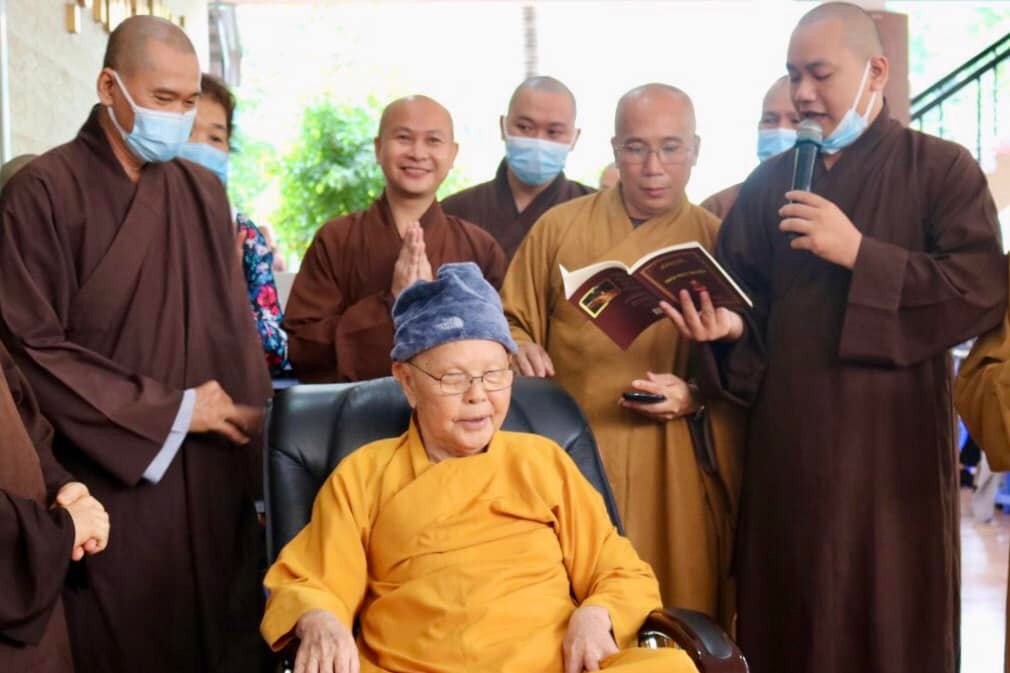 Trưởng lão Hòa thượng Thích Từ Thông