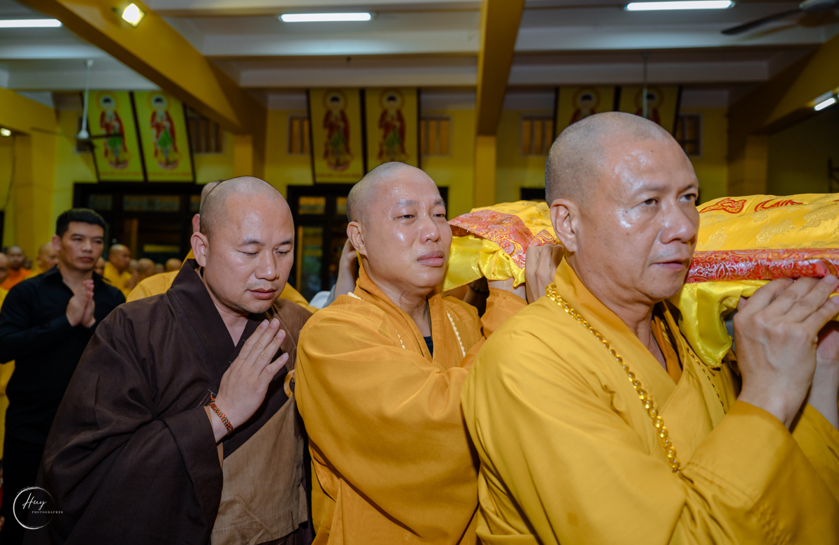 Lễ nhập kim quan Trưởng lão Hòa thượng Thích Trí Tịnh