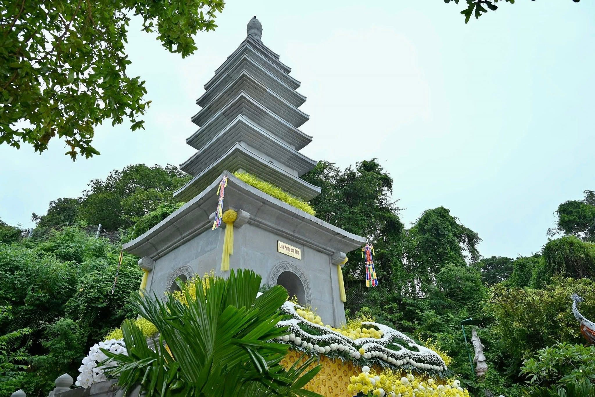 Linh Phong Bảo Tháp