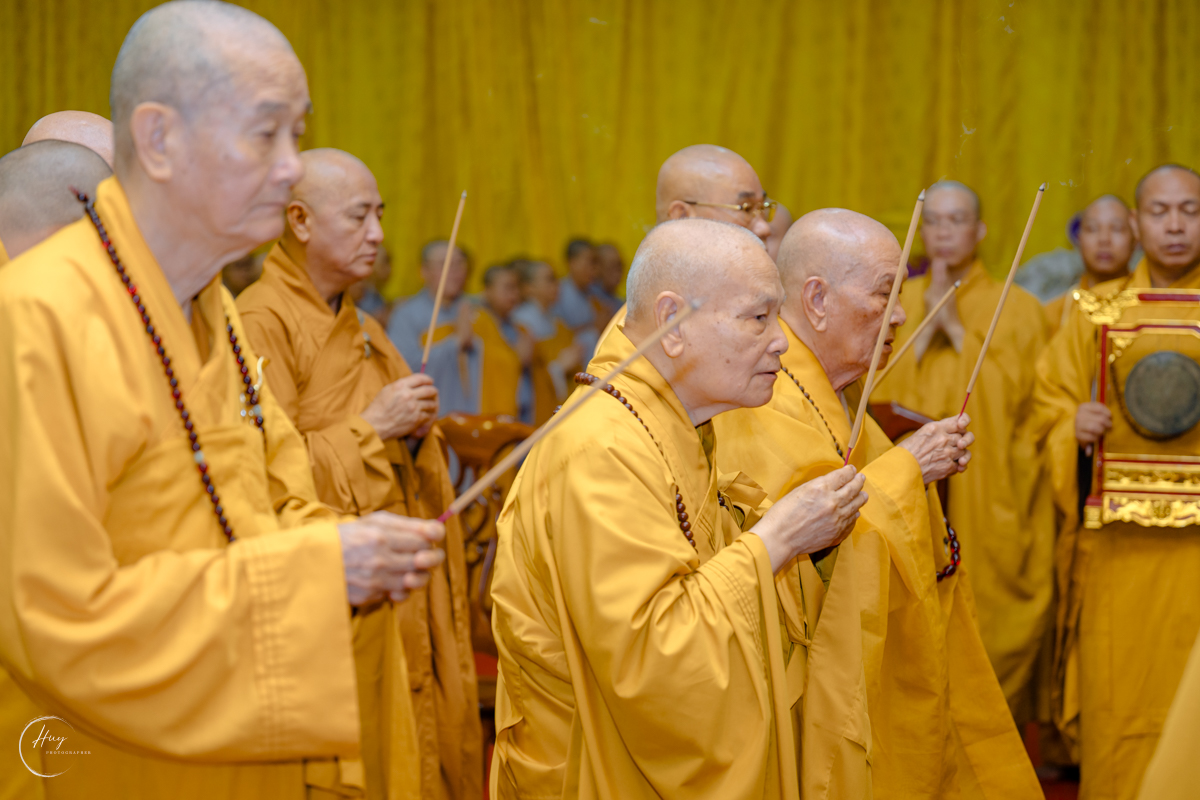 Lễ nhập kim quan Trưởng lão Hòa thượng Thích Trí Tịnh