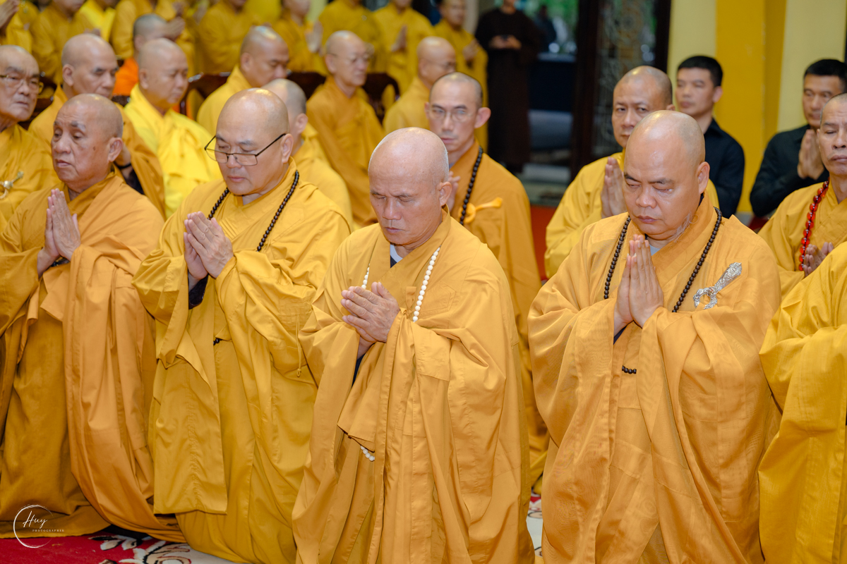 Lễ nhập kim quan Trưởng lão Hòa thượng Thích Trí Tịnh