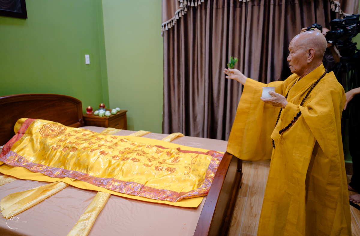 Lễ nhập kim quan Trưởng lão Hòa thượng Thích Trí Tịnh