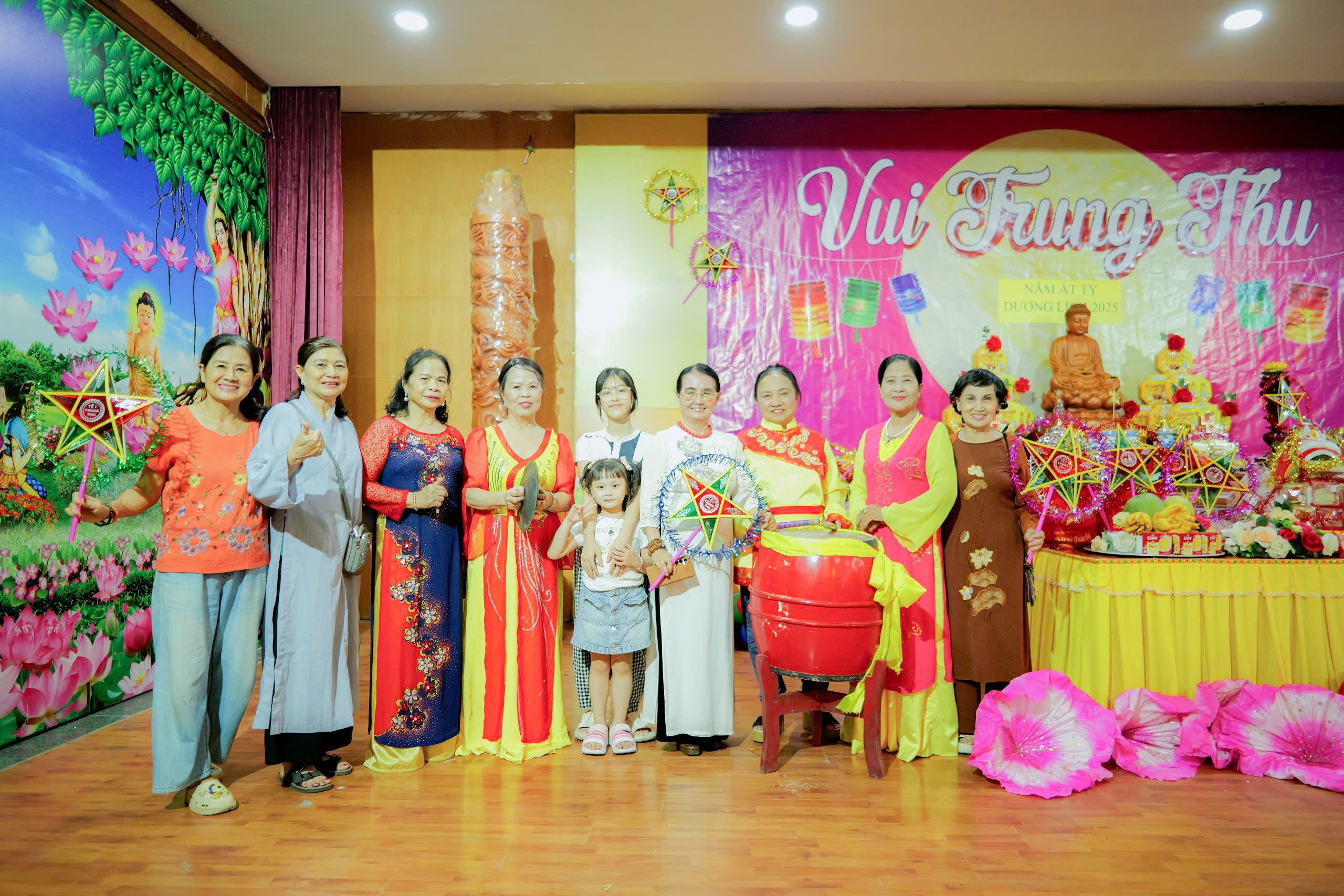 Trung thu 2025 tại Chùa Quán Sứ rộn ràng với Đêm hội Trăng Sao