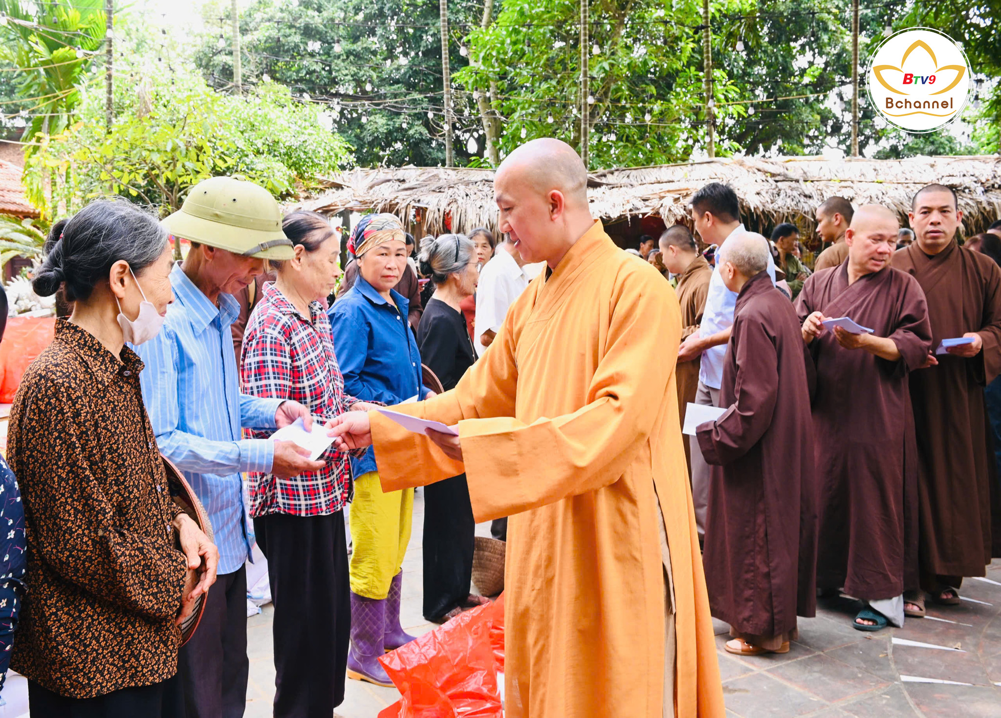 Ban Từ thiện GHPGVN tỉnh Thanh Hóa trao hơn 500 phần quà trị giá 370 triệu đồng tại Thái Nguyên
