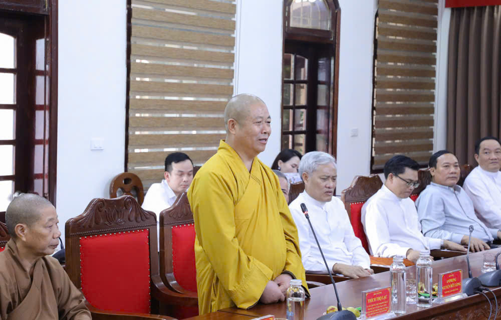 Hòa thượng Thích Thọ Lạc gửi lời chúc mừng đến lãnh đạo tỉnh Nghệ An