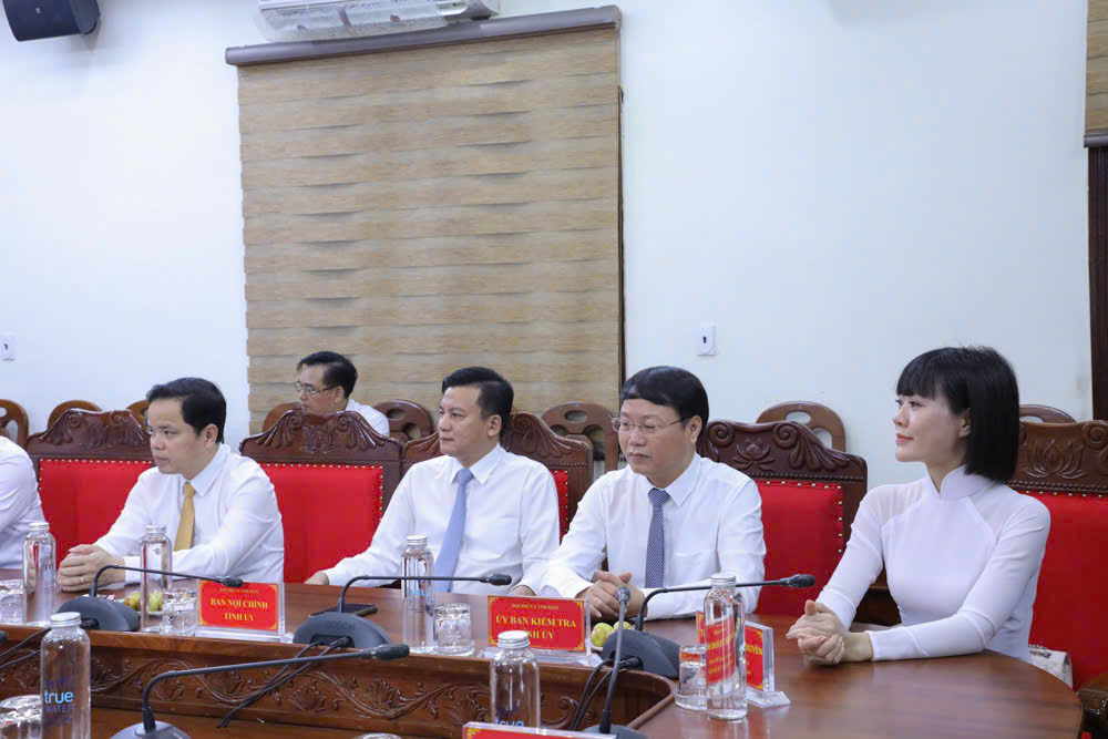Lãnh đạo tỉnh Nghệ An