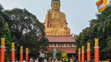 Chiêm bái đại tượng Phật cao 72m bên trong có thang máy ở Hà Nội