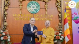 Thượng tọa Thích Đức Thiện: Người thứ 4 trên thế giới nhận Huân chương Đại sứ Thiện chí