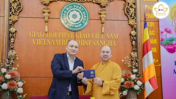 Thượng tọa Thích Đức Thiện: Người thứ 4 trên thế giới nhận Huân chương Đại sứ Thiện chí