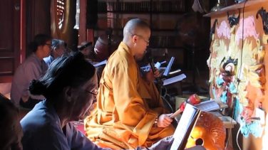 Tụng kinh gì vào mùa Vu Lan báo hiếu?