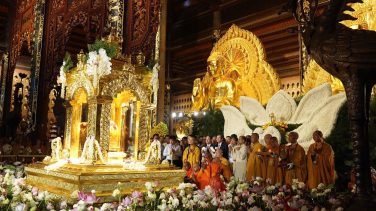 Nghi thức cung nghinh Xá lợi Phật về tôn trí tại chùa Bái Đính