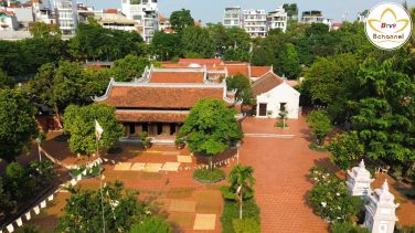 Chùa Kim Liên – Bông sen vàng bên cạnh Hồ Tây thơ mộng