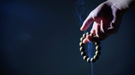 Nên tụng Kinh buổi sáng hay buổi tối?