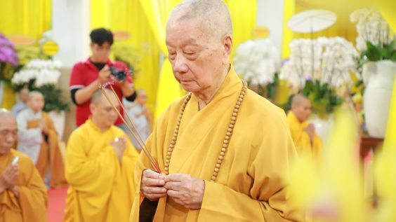 Đức Pháp chủ GHPGVN quang lâm tưởng niệm Trưởng lão Hòa thượng Thích Từ Thông
